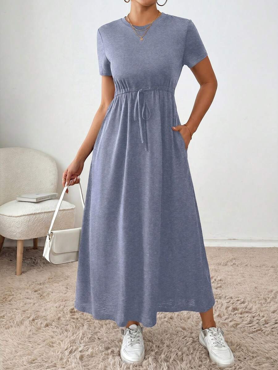 SHEIN Essnce Vestido casual de mujer de unicolor con cuello redondo, manga corta y lazo en la cintura - Neblina azul - Ver 1