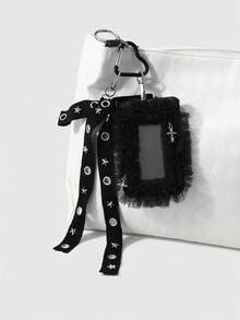 ROMWE Goth 1個Y2k龐克個性化甜酷獨特暗黑風哥德式黑色織帶金屬氣孔眼星形蝴蝶結銀色亮面水鑽十字多重鏤空蕾絲百褶蕾絲黑色壓克力滑動式卡套，身分證卡套，校園卡套，星星卡保護套DIY愛心鑰匙圈包包吊飾，適合上班族、學生、派對女孩、日常穿搭、節日禮物 - 黑色-161 - 查看 4