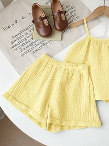 SHEIN LMoss Kids Bộ đồ 2 món mùa hè cho bé gái: áo hai dây dáng rộng thoải mái và quần short viền bèo nhún. - Màu Mù tạt vàng - Xem 4