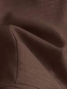 GlowEve Nueva camiseta de tirantes sin mangas con cuello en V y diseño de hebilla metálica minimalista y elegante que estiliza la cintura, para mujer, de verano - Marrón - Ver 5