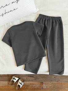 SHEIN 2 Stück/Set Unisex Jungen/Mädchen Lässige Mode Grafik Muster Kurzarm T-Shirt und Hose Set, Frühling/Sommer - Grau - Übersicht 2