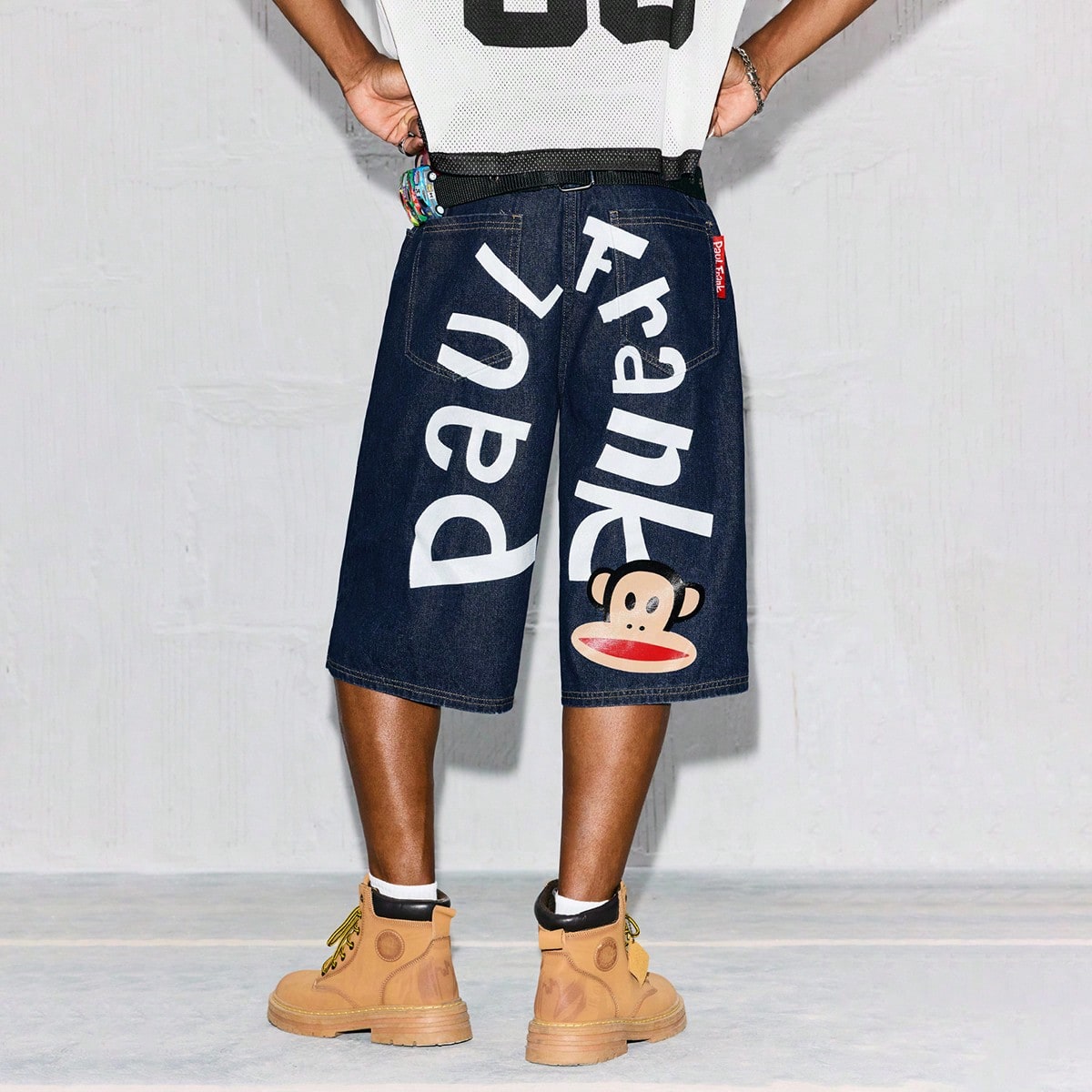 Bermudas de mezclilla de corte holgado con estampado de letras para hombre