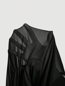 SHEIN MOD Camiseta de punto transparente asimétrica 2 en 1 con hombros asimétricos para tallas grandes - Negro - Ver 5