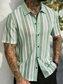 VENTUSAIL Men's Contrast Stripe Print Button Front Casual Short Sleeve Shirt, Holiday - Green - View 1