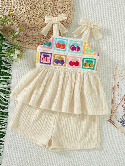 SHEIN Vintaside Kids 2件套女婴幼儿/新生儿0-3岁休闲日常可爱度假条纹蝴蝶结装饰吊带背心+短裤套装，春夏款