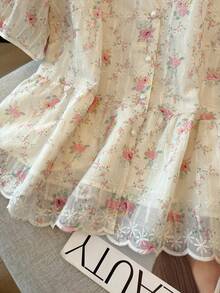 GlowEve CURVE V-Neck Petal Sleeve Floral Embroidered Lace Trim Waist Blouse - Pink - View 6