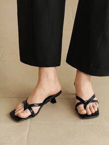 Alvarani Slightly Large Size Soft Leather Square Toe Sandals, Kitten Heel Flip-Flops, Versatile Fine Heel Open Toe Thong Sandals For Women, Summer New Arrivals - Black - View 6