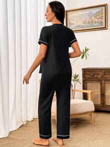SHEIN Bộ đồ ngủ có túi viền tương phản dành cho bà bầu dành cho mẹ - màu đen - Xem 2