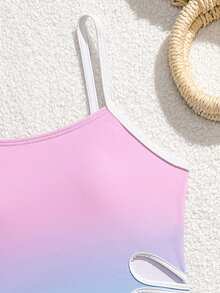 SHEIN Bộ đồ bơi Tankini 2 mảnh cho bé gái tuổi teen, màu hồng tím xanh chuyển sắc, áo crop top không tay với họa tiết hoa ở eo, quần short màu hồng, phong cách Y2K dễ thương, phù hợp cho bơi lội, lướt sóng, kỳ nghỉ, du lịch biển. Bộ đồ bơi hai mảnh kín đáo, bộ bikini kín đáo cho bé gái, bộ đồ bơi hai mảnh màu tím, bộ đồ bơi màu tím cho bé gái tuổi teen, bộ đồ bơi đi biển cho bé gái tuổi teen, đồ bơi cho bé gái tuổi teen có váy, váy bơi. - Nhiều màu - Xem 4