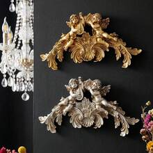 Cirelle 1 Stück, europäischer Vintage-Stil Engel spielt Klavier-förmiger dekorativer Hängegegenstand. Es ist ein Wanddekoration-Kunsthandwerk aus Harz mit einem barocken Engel-Relief-Design. Es hat eine retroaktive und luxuriöse Atmosphäre, die den Stil des Raumes verstärkt. Es eignet sich für die Wanddekoration im Eingangsbereich, Wohnzimmer, Schlafzimmer, Türsturz usw. sowie für Hochzeiten, Feste, Partys usw. Szenen und als Requisite für Fotoshootings. - Verschiedenfarbig - Übersicht 4