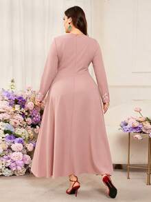 Modelyn Black Square Neck Long Sleeve Cinched Waist Dress / Vintage Floral Embroidery Elegant Plus Size Work Dress - Dusty Pink - View 2