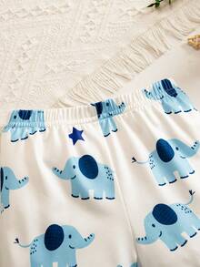 SHEIN Bộ đồ 2 món tay ngắn cho bé sơ sinh | Áo liền quần tam giác màu vàng nâu + quần short, họa tiết sư tử dễ thương, mềm mại và thoải mái, phù hợp cho mùa xuân/thu, tiệc tùng, dã ngoại và chụp ảnh. - Màu xanh nhạt - Xem 6