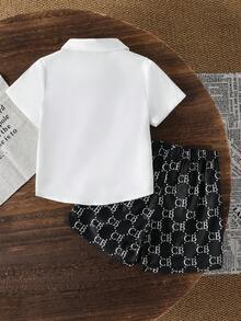 SHEIN Bộ 2 món áo và quần short in chữ CB dành cho bé trai, phong cách thường ngày. - Đen và trắng - Xem 2