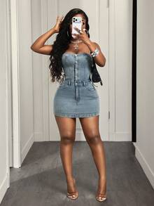 Slaydiva Đầm denim màu xanh nhạt dành cho nữ, cổ khoét sâu, không dây vai, nhiều nút cài, nơ rỗng và có túi, thích hợp cho mùa xuân/hè. - Rửa nhẹ - Xem 6