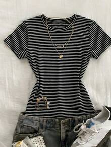 DAZY Camiseta ajustada de mujer de manga corta con cuello redondo de unicolor - Negro - Ver 1