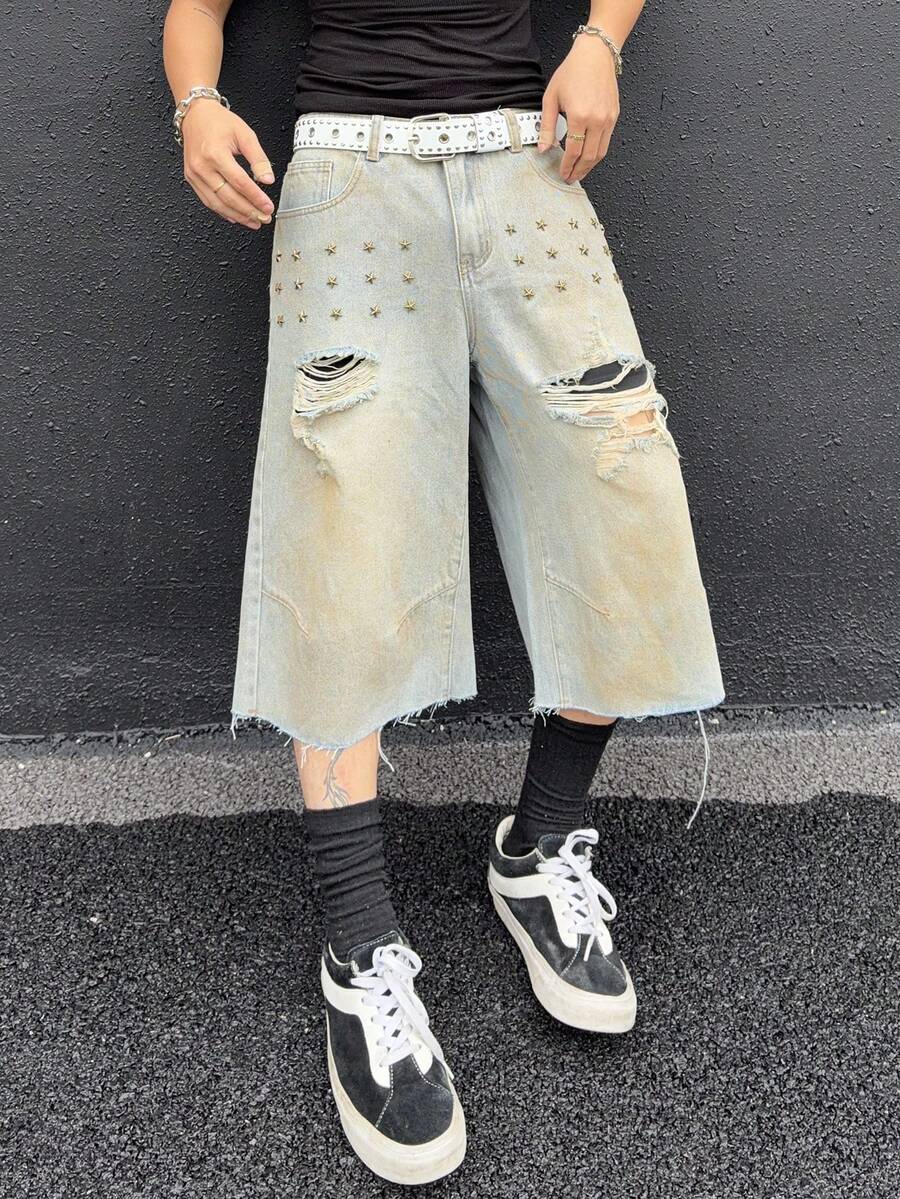 Manfinity EMRG 男士夏季休闲时尚街头朋克日常通勤星形铆钉装饰做旧毛边宽松阔腿牛仔短裤,不含腰带 - 淺色水洗藍 - 查看 1