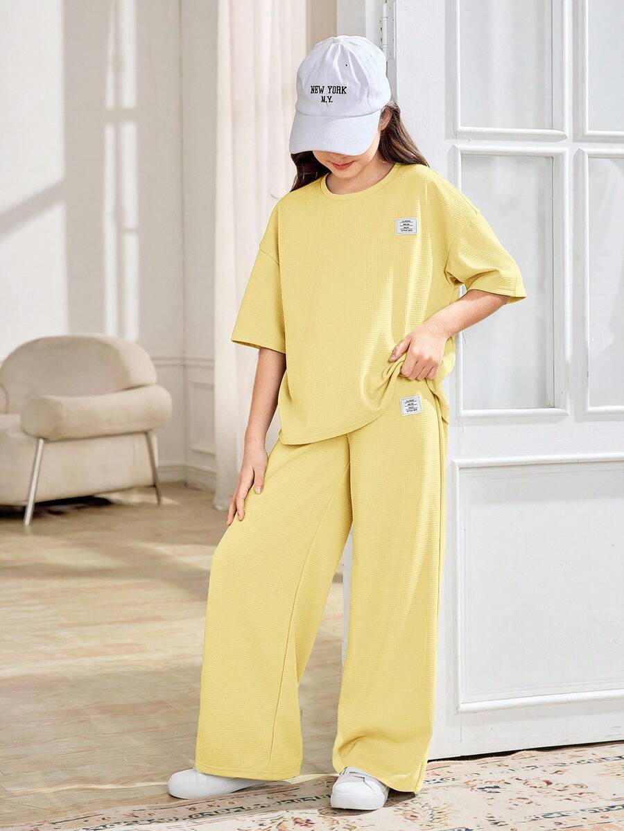SHEIN 2pcs Tween Girls Casual Loose Comfortable Round Neck Short Sleeve T-Shirt And Pants Set - Yellow - View 1