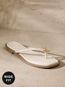 SHUZIA Sandal Jepit Kulit Sintetis Wanita Serbaguna Baru dengan Potongan Lebar dan Ujung Persegi, Dekorasi Pantai, Sepatu Liburan Musim Semi dan Musim Panas yang Nyaman. - Putih - View 5
