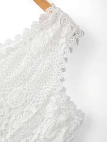 GlowEve CURVE Top ajustado de encaje con escote en V, elegante y sexy para mujeres de talla grande - Blanco - Ver 4