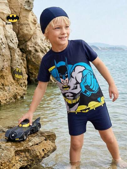 BATMAN X SHEIN Maija Kids Bộ đồ bơi tay ngắn phối hợp mùa xuân/hè dành cho bé trai