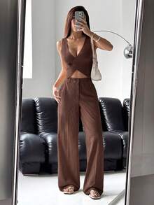 SHEIN EZwear 女款單排扣背心長褲套裝，純色深棕色，春夏約會早午餐性感風 - 咖啡棕 - 查看 1