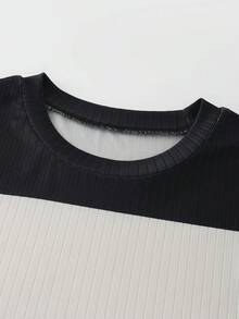 SHEIN Franclia Camiseta de mujer de cuello redondo casual con rayas de contraste y manga corta - Blanco y Negro - Ver 5