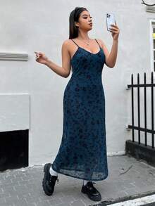 SHEIN EZwear Gaun Kamisol Bermotif Ukuran Besar, Biru Tua - Biru - View 3