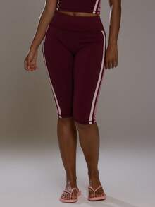 Musera Sport Quần legging lửng cạp cao kẻ sọc tương phản, thích hợp cho thể thao, tập luyện, tập gym, tập pilates, thể dục, mặc hàng ngày, phong cách thường ngày, điểm nhấn là chiếc bánh Cherry On Top. - Màu Đỏ Sâu - Xem 2