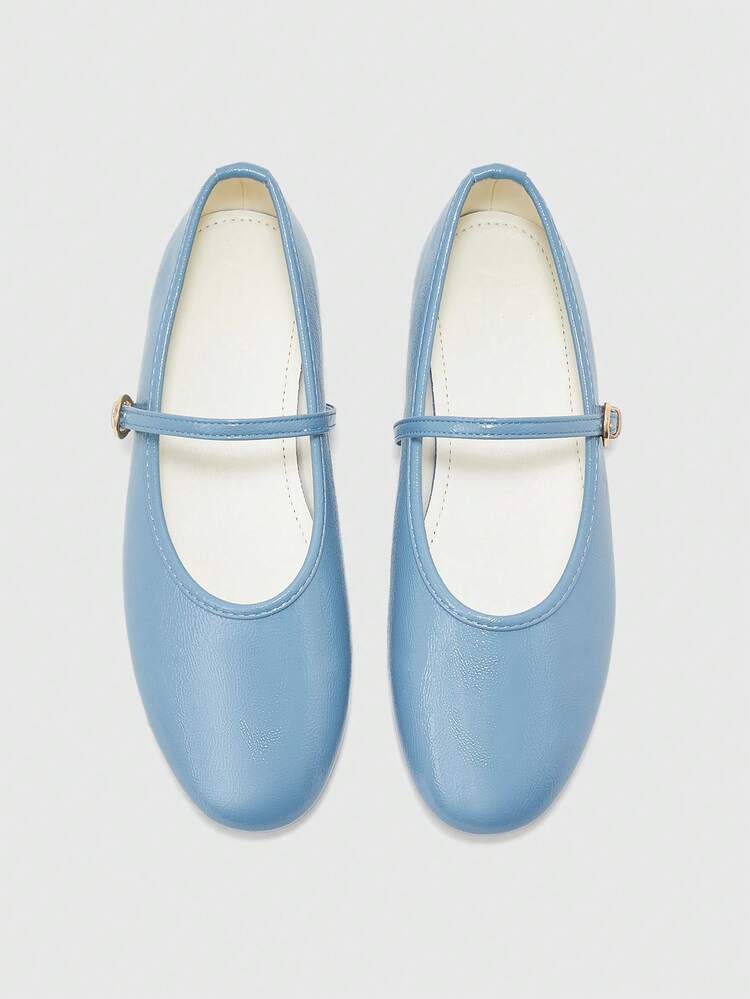 CUCCOO BIZCHIC Mary Jane, Women's Shoes With Soft Leather And Low Vamp.