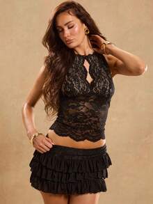 SHEIN Glamour Blusa de mujer con cuello en V, sin mangas, con encaje elástico negro, recorte de encaje y estampado de colocación, blusa versátil y sexy para festivales de música de moda - Negro - Ver 6
