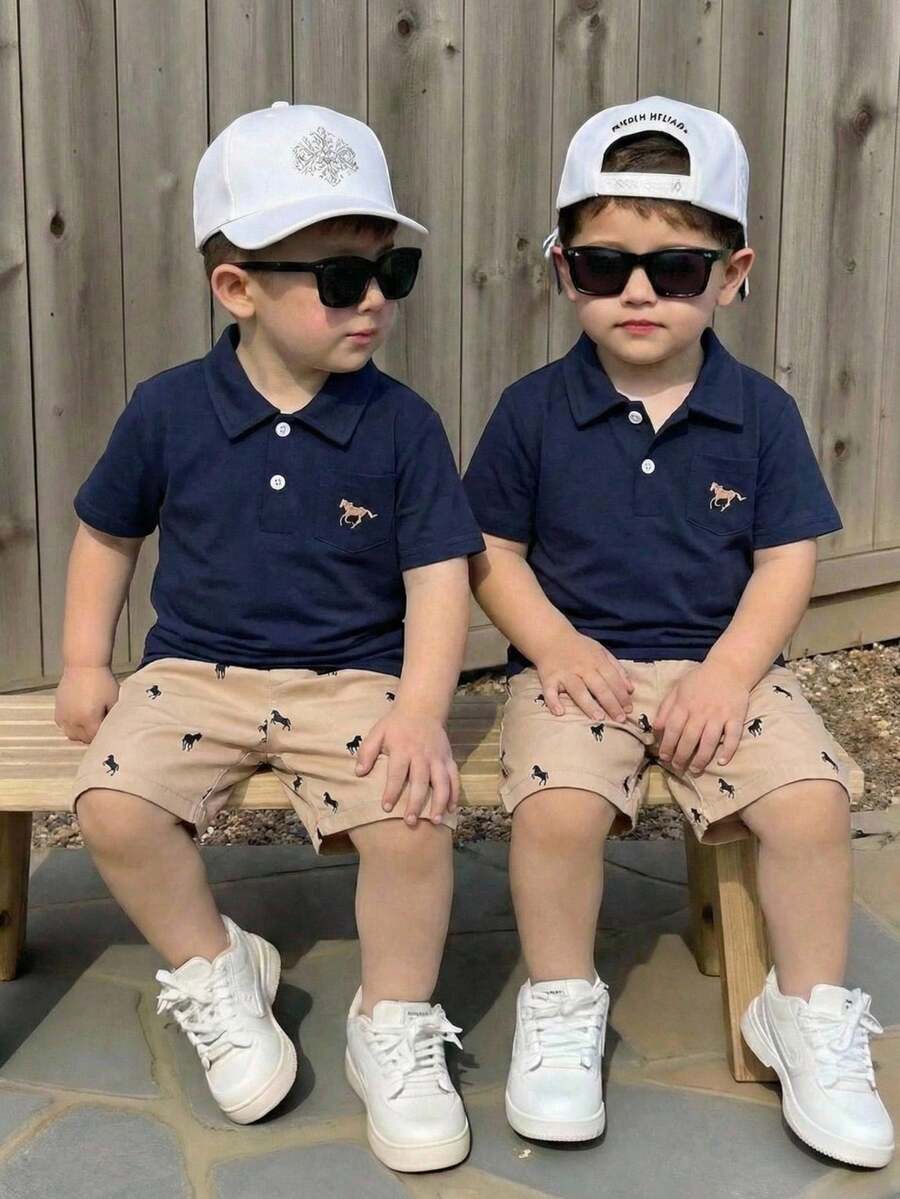 Bubblio Bộ 2 món đồ chơi trẻ em trai họa tiết ngựa hoạt hình dễ thương gồm áo polo và quần short kaki, thích hợp cho đi học, dã ngoại, đi biển, sinh nhật, mùa xuân/hè/thu.