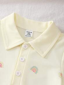 SHEIN Playful Pals 女嬰彩虹印花泡泡袖POLO領荷葉邊下擺黃色洋裝 可愛夏季返校粉黃色休閒短袖 - 黃色 - 查看 4