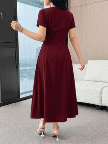 Modelyn Đầm trơn màu trơn thanh lịch dành cho nữ, điểm nhấn là nơ trang trí, thích hợp cho mùa hè. - Màu Đỏ Sâu - Xem 2