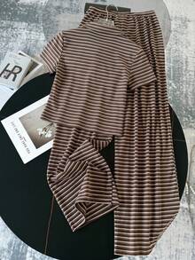 SHEIN 少女针织条纹圆领短袖修身T恤和配套休闲裤套装，百搭时尚 - 棕色 - 查看 2