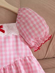 SHEIN Elladie kids 女童夏季新款露肩泡泡袖荷叶边蝴蝶结腰带格子A字可爱甜美公主裙 - 粉色 - 查看 8