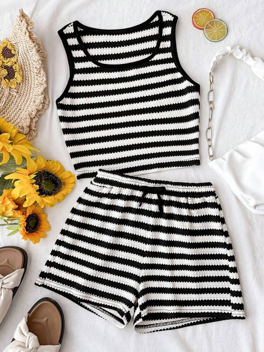 SHEIN Kids Tween Girls Striped Knit Texture Sleeveless Crop Top And Shorts 2-Piece Co-Ord Set, Casual Vintage Black And White Stripe, Summer Day Time - Black and White - View 1