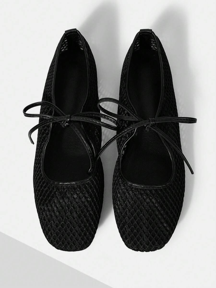 Mnmlis Women's Fashion Round Toe Strap Ins Style Flat Shoes - Black - View 1