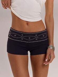 SHEIN BAE Quần short dệt kim liền mạch màu đen dành cho nữ, thích hợp cho những buổi đi chơi thường ngày, gặp gỡ bạn bè, lễ hội âm nhạc và các bữa tiệc. Có thể phối cùng váy đen, quần short đen có miếng vá ủi, quần short đen kiểu dáng thường ngày hoặc quần short đen khác. - màu đen - Xem 1