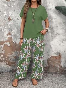 SHEIN LUNE Women Solid Color Round Neck Short Sleeve Top And Flower Print Wide Leg Pants Set For Summer Two Pieces Outfits - Olive Green - View 4