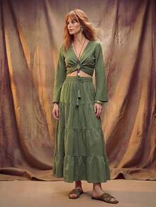 Fembélia Conjunto de 2 piezas de blusa de manga acampanada con escote en V superpuesto y falda corta de unicolor para vacaciones - Verde - Ver 2