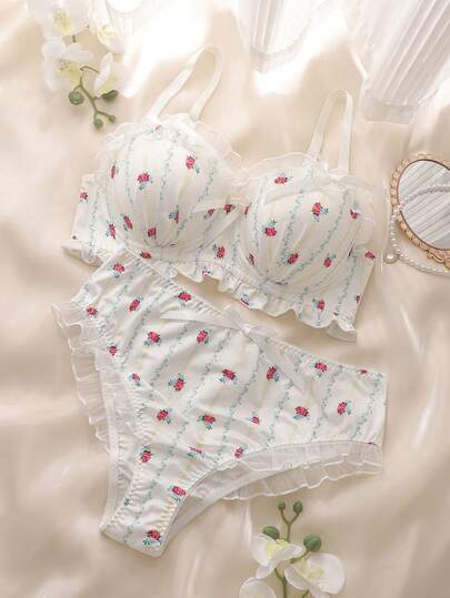 DelicateAllure Bộ 2 áo ngực cỡ lớn với cúp định hình, gọng, lớp lưới, viền bèo nhún, nơ trang trí, họa tiết hoa, nâng đỡ tốt.