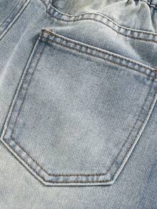 SHEIN Denimly 少女休闲日常都市街头学院风浅色水洗哥特式深色十字印花牛仔百慕大短裤，松紧腰，纽扣前襟 - 淺色水洗藍 - 查看 8