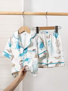 SHEIN 男童休闲日常舒适简约柔软阻燃针织面料海洋主题卡通印花开襟短袖上衣和短裤睡衣套装，春夏款 - 彩色 - 查看 8