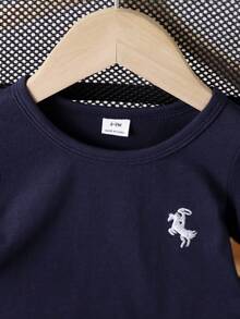 SHEIN 2件組嬰兒女童深藍色夏季休閒短袖T恤搭配刺繡裝飾與條紋長褲套裝 極簡街頭風日常上學穿搭 - 寶藍色 - 查看 8