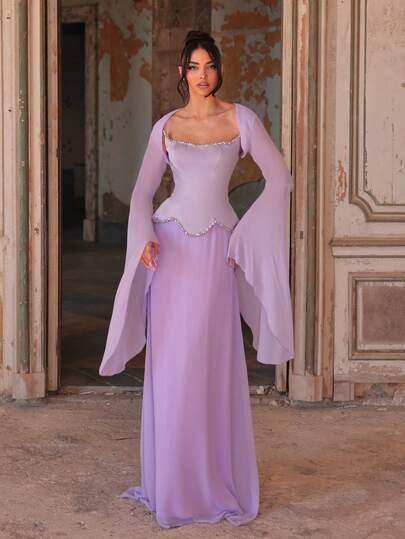 Aureia Đầm chữ A màu tím thanh lịch, lãng mạn, thời trang, trang nhã với chất liệu chiffon và satin, phối nhiều mảnh vải đính đá lấp lánh, thích hợp cho các bữa tiệc trang trọng, đám cưới, tiệc độc thân và bữa tối trang trọng.