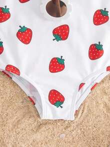 SHEIN 女婴草莓印花蝴蝶装饰荷叶袖连体泳衣 - 彩色 - 查看 3