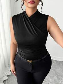 Elenzga Atasan Wanita Ukuran Besar Warna Polos Berlipit dengan Leher V Silang, Elegan untuk Berpergian - Hitam - View 4