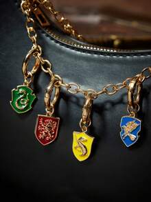 HARRY POTTER X SHEIN 时尚金色飞贼锌合金钥匙扣，奢华精致，可作包包挂饰、吊坠、纪念品、收藏品，适合作为礼物、钱包、书包、背包、汽车配件。 - 金色 - 查看 3