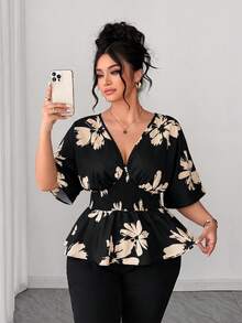 SHEIN Elenzya Plus Size Women V-Neck Raglan Sleeve Casual Blouse, Suitable For Outing, Party And Commute - Multicolor - View 4
