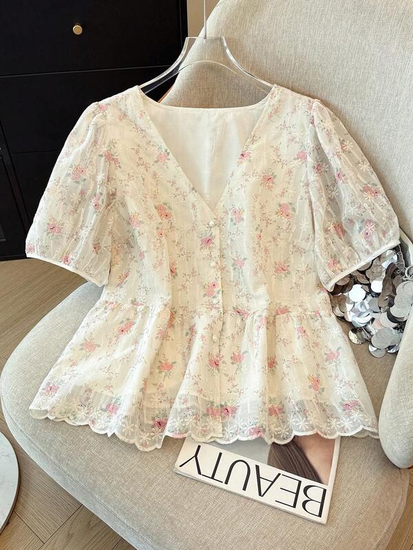GlowEve CURVE V領泡泡袖花卉刺繡蕾絲飾邊收腰上衣